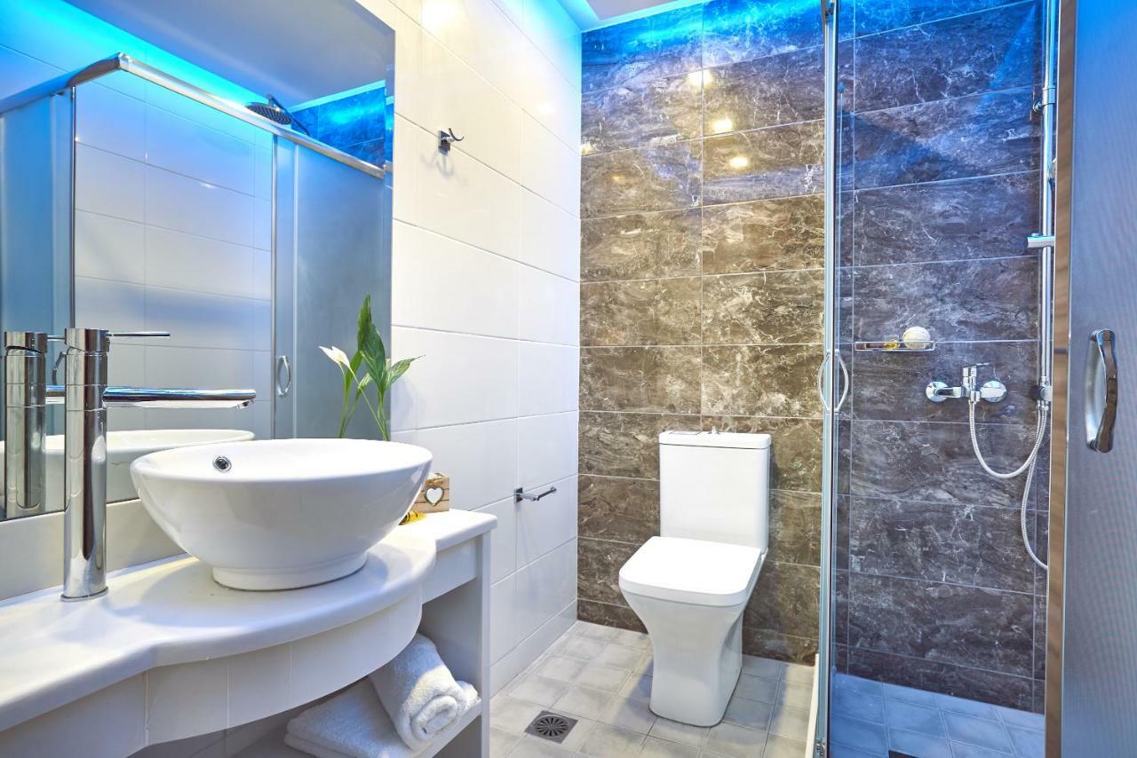 Savvas Luxury Suites Laganas Exterior photo