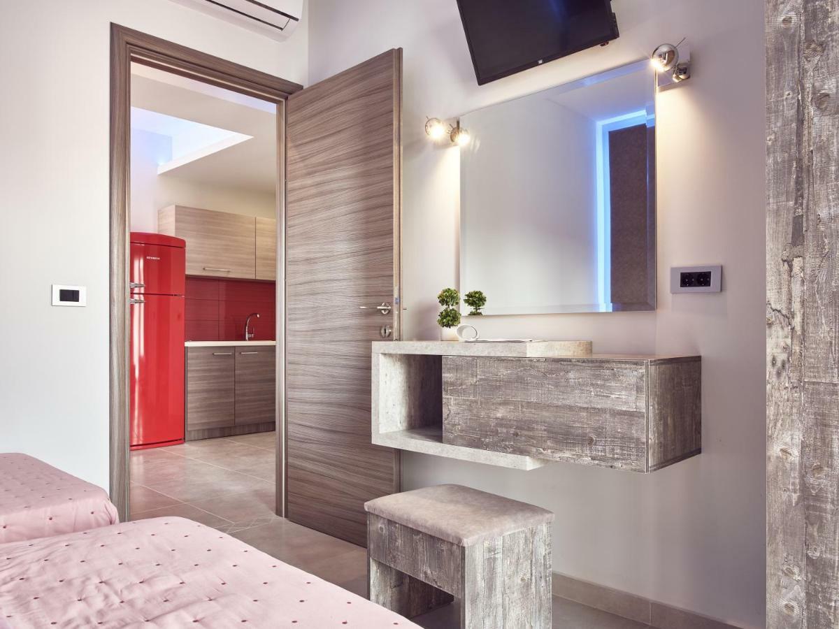 Savvas Luxury Suites Laganas Exterior photo