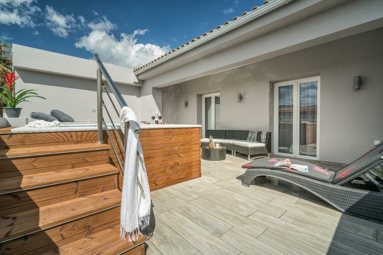 Savvas Luxury Suites Laganas Exterior photo