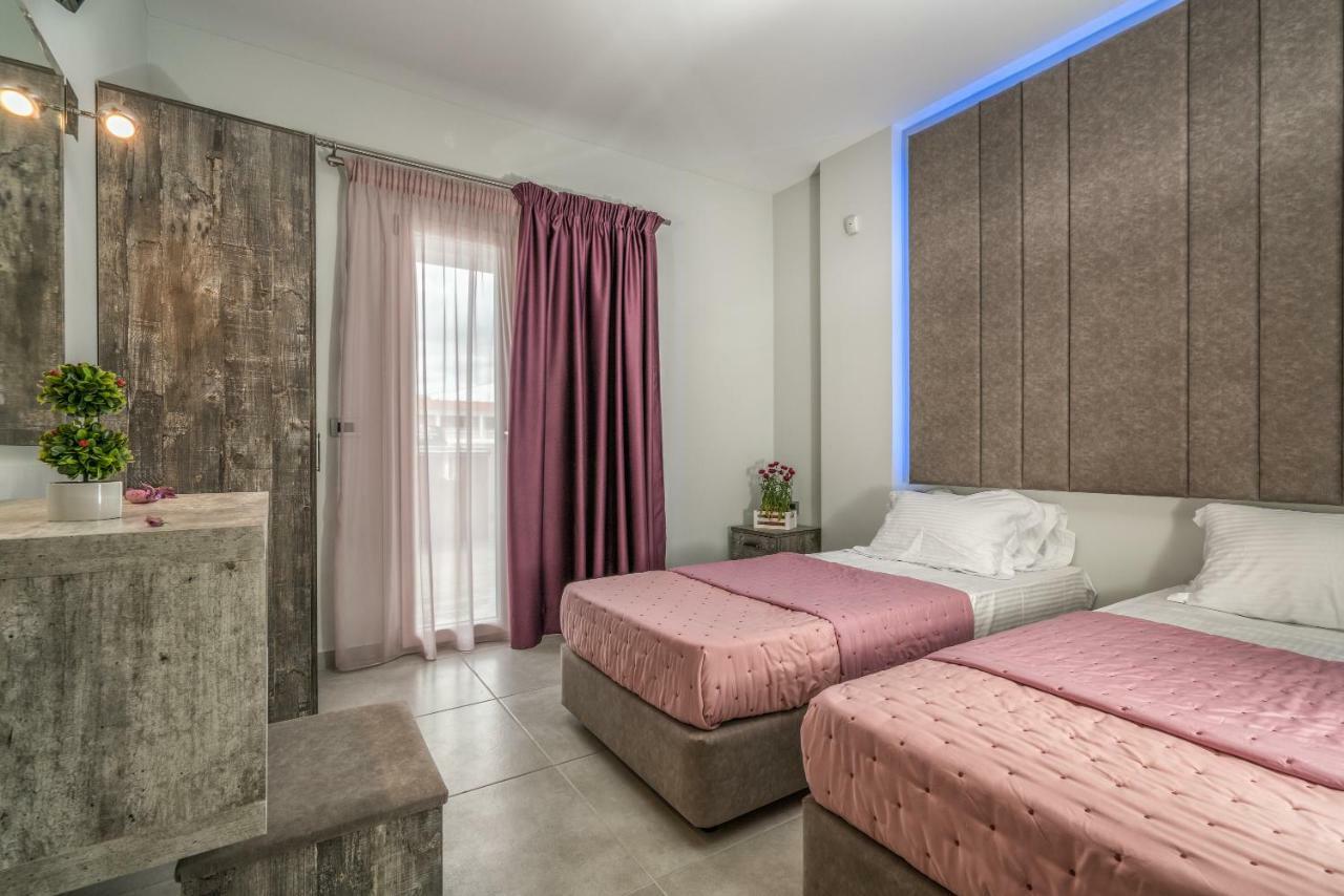 Savvas Luxury Suites Laganas Exterior photo